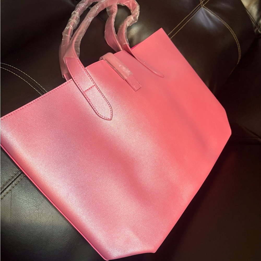 Juicy Couture Metallic Pink Tote Bag – Chic & Glamorous - Picture 2 of 7